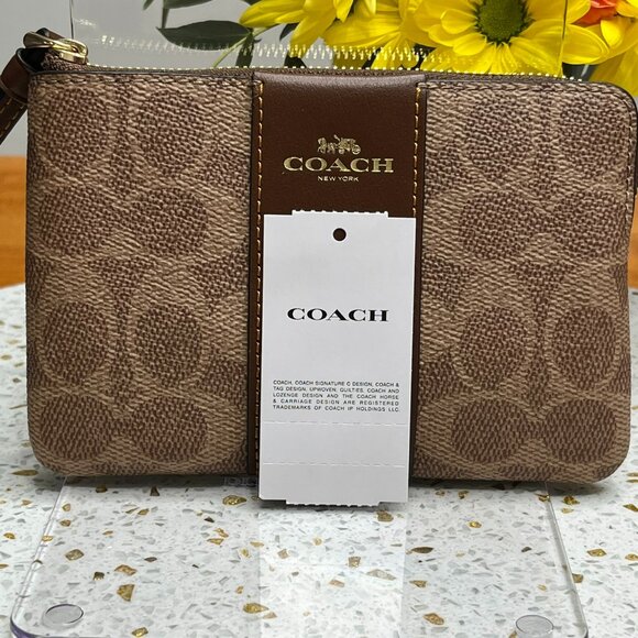 NWT Coach Brown Wristlet Bag - Picture 4 of 8